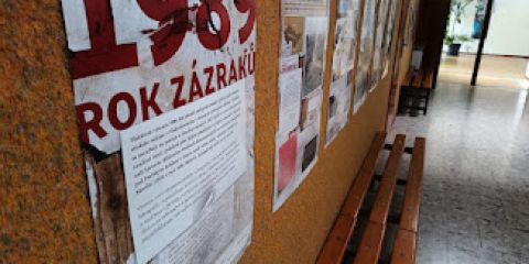 Dějepisný listopad na našem gymnáziu