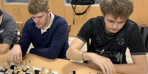 Šachisté bodovali v okresním přeboru, tým A míří do kraje