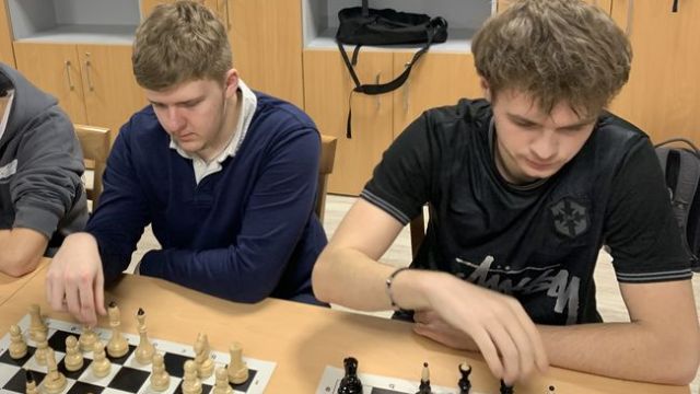 Šachisté bodovali v okresním přeboru, tým A míří do kraje